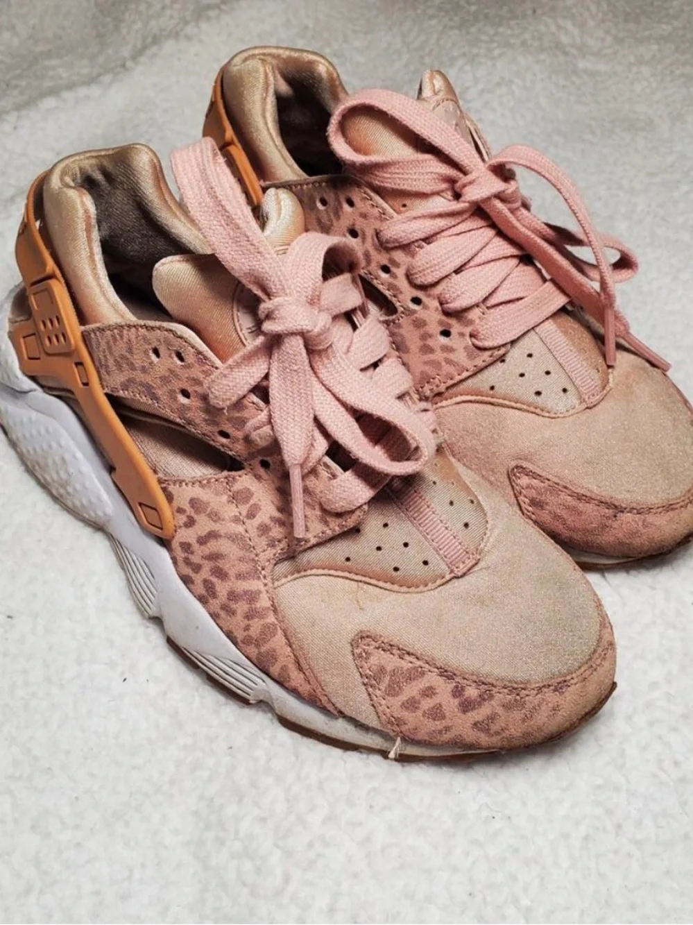 Nike Huarache Run Se (Gs) Girl's Shoes Size 4 Pink Leopard Print Sneakers